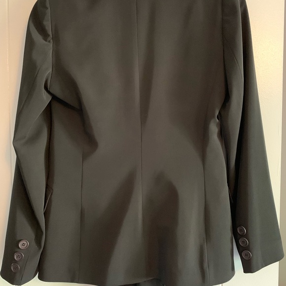 Été Comme Hiver (Paris) Ladies’ Tailored Suit - Picture 2 of 3